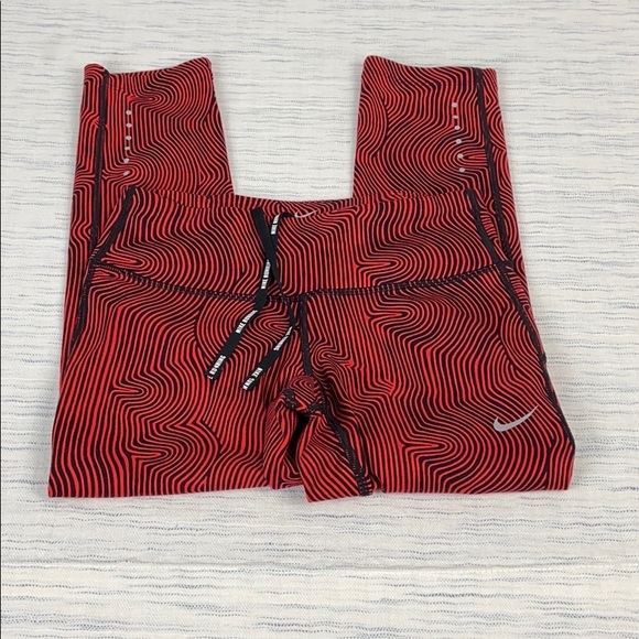 Nike DRI-FIT Yoga Running Crop Pants - Picture 2 of 7